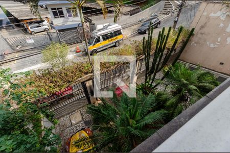 Sacada de casa à venda com 6 quartos, 800m² em Moinho Velho, São Paulo
