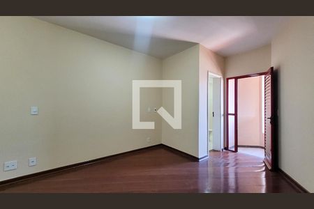 Suíte de apartamento para alugar com 4 quartos, 145m² em Vila Itapura, Campinas