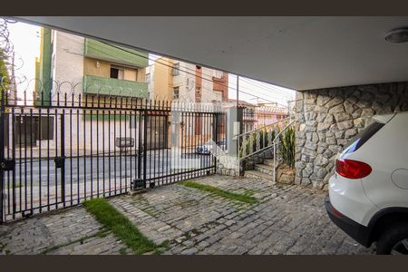 Garagem de casa à venda com 7 quartos, 500m² em São Lucas, Belo Horizonte