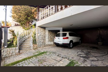 Garagem de casa à venda com 7 quartos, 500m² em São Lucas, Belo Horizonte