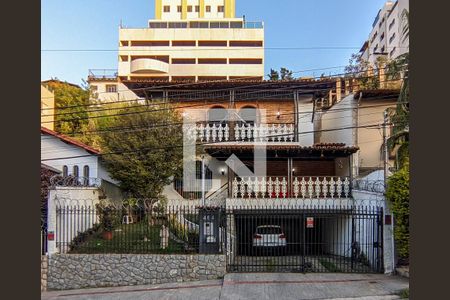 Fachada de casa à venda com 7 quartos, 500m² em São Lucas, Belo Horizonte