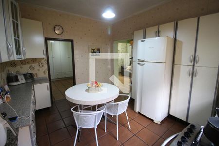 Cozinha 2 de casa à venda com 5 quartos, 440m² em Centro, Osasco