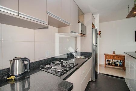 Cozinha de apartamento à venda com 2 quartos, 53m² em São Sebastião, Porto Alegre