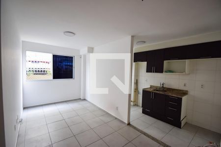 Sala de apartamento à venda com 2 quartos, 46m² em Encantado, Rio de Janeiro