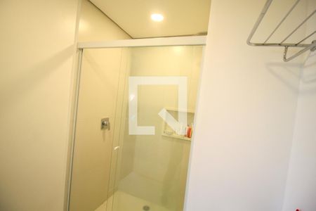 Banheiro de kitnet/studio à venda com 1 quarto, 27m² em Vila Regente Feijó, São Paulo