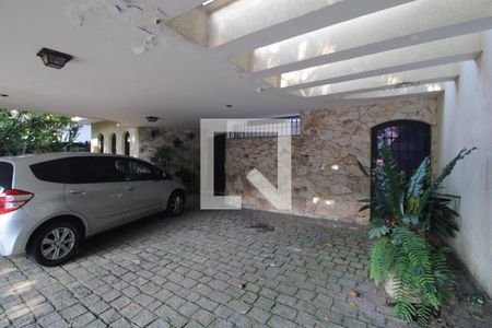 Garagem de casa à venda com 4 quartos, 400m² em Jardim Marajoara, São Paulo