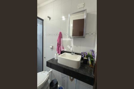 Banheiro de apartamento para alugar com 2 quartos, 70m² em Aviação, Praia Grande