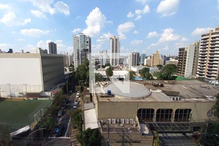 Vista da Sala de apartamento à venda com 3 quartos, 220m² em Cambuí, Campinas