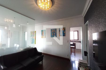 Sala de TV de apartamento à venda com 3 quartos, 220m² em Cambuí, Campinas
