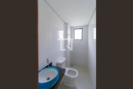 Banheiro social de apartamento para alugar com 2 quartos, 157m² em São Gotardo, Contagem