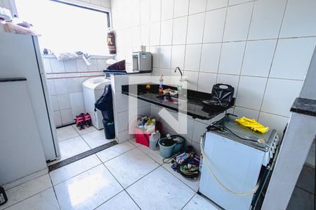 Cozinha de apartamento à venda com 3 quartos, 63m² em Vila Cloris, Belo Horizonte