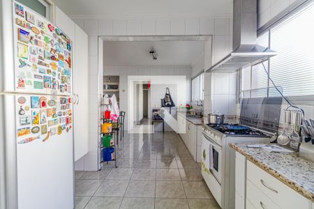Cozinha de apartamento à venda com 4 quartos, 226m² em Pinheiros, São Paulo