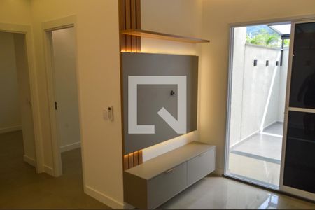 Sala de apartamento à venda com 2 quartos, 60m² em Jacarepaguá, Rio de Janeiro