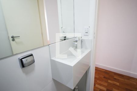 Banheiro de apartamento à venda com 2 quartos, 87m² em Itaim Bibi, São Paulo