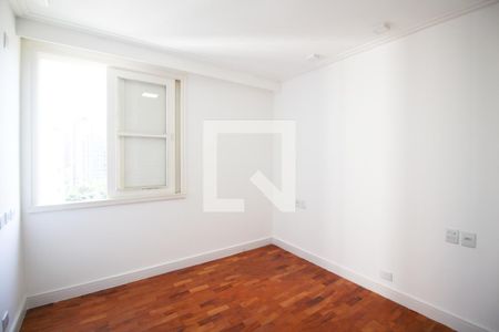 Quarto de apartamento à venda com 2 quartos, 87m² em Itaim Bibi, São Paulo