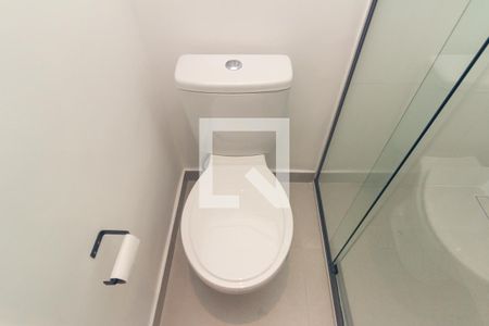 Banheiro de kitnet/studio para alugar com 1 quarto, 19m² em Vila Buarque, São Paulo