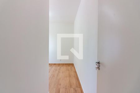 Quarto 1 de apartamento para alugar com 2 quartos, 40m² em Presidente Altino, Osasco