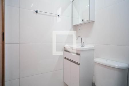 Banheiro de apartamento para alugar com 1 quarto, 25m² em Jardim Santa Maria	, São Paulo