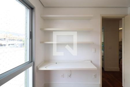 Quarto de apartamento à venda com 2 quartos, 115m² em Vila Madalena, São Paulo