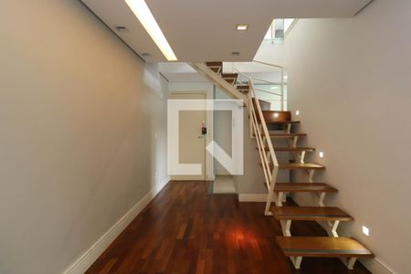 Sala de apartamento à venda com 2 quartos, 115m² em Vila Madalena, São Paulo