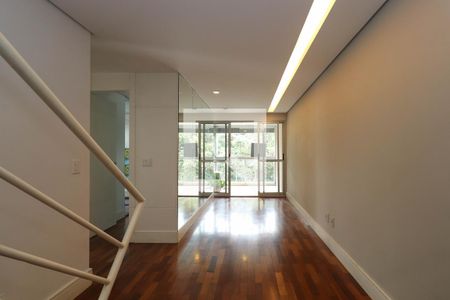 Sala de apartamento à venda com 2 quartos, 115m² em Vila Madalena, São Paulo