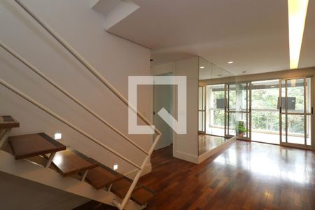 Sala de apartamento à venda com 2 quartos, 115m² em Vila Madalena, São Paulo