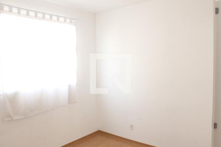 Quarto 2 de apartamento para alugar com 2 quartos, 42m² em Jardim Alvorada, Nova Iguaçu