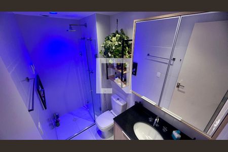 Banheiro de apartamento à venda com 1 quarto, 50m² em Pinheiros, São Paulo