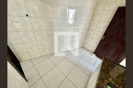 Cozinha de casa para alugar com 2 quartos, 70m² em Mantiqueira, Belo Horizonte