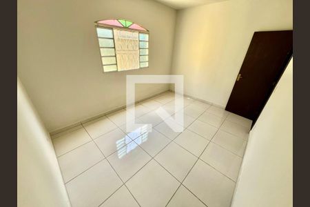 Quarto 1 de casa para alugar com 2 quartos, 70m² em Mantiqueira, Belo Horizonte