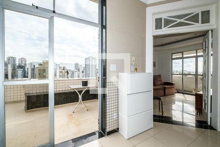 Cozinha de apartamento à venda com 5 quartos, 200m² em Cidade Nova, Belo Horizonte