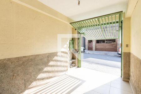 Garagem de casa à venda com 3 quartos, 114m² em Lapa de Baixo, São Paulo