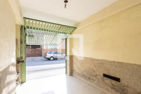 Garagem de casa à venda com 3 quartos, 114m² em Lapa de Baixo, São Paulo