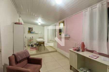 Quarto de Serviço de casa à venda com 3 quartos, 420m² em Mathias Velho, Canoas