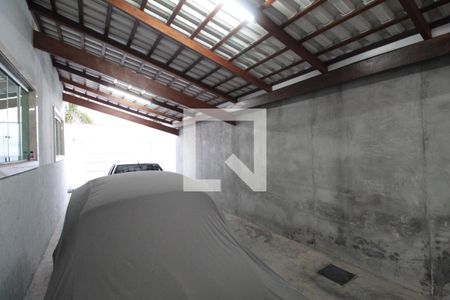 Garagem de casa à venda com 3 quartos, 450m² em Céu Azul, Belo Horizonte