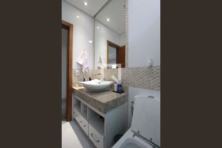 Banheiro Social 2 de casa à venda com 3 quartos, 450m² em Céu Azul, Belo Horizonte