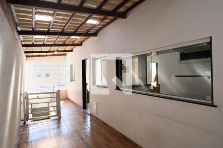 Área Externa de casa à venda com 3 quartos, 217m² em Santa Efigênia, Belo Horizonte