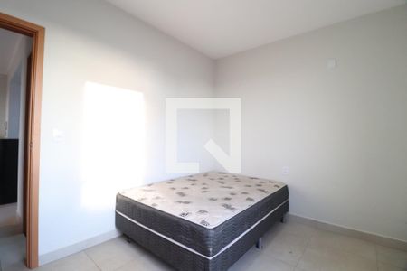Quarto 1 de apartamento para alugar com 2 quartos, 66m² em Santa Mônica, Uberlândia
