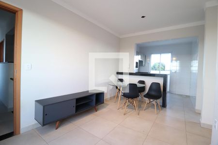 Sala de apartamento para alugar com 2 quartos, 66m² em Santa Mônica, Uberlândia