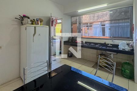 Cozinha de apartamento à venda com 3 quartos, 74m² em Prado, Belo Horizonte