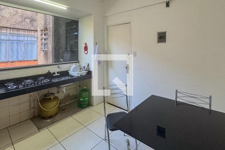 Cozinha de apartamento à venda com 3 quartos, 74m² em Prado, Belo Horizonte