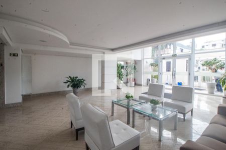 Hall de entrada de apartamento à venda com 2 quartos, 60m² em Azenha, Porto Alegre