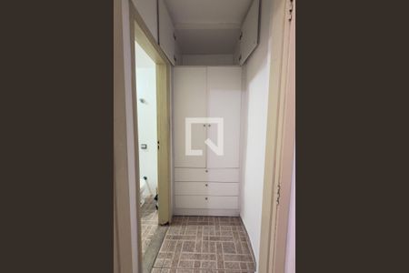 Quarto Suíte de apartamento para alugar com 1 quarto, 43m² em Vila Tupi, Praia Grande