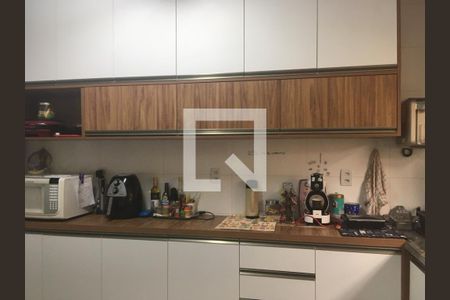 Casa à venda com 2 quartos, 160m² em Jardim Maria Luiza, São Paulo