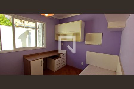 Casa à venda com 4 quartos, 208m² em Jardim Passargada I, Cotia