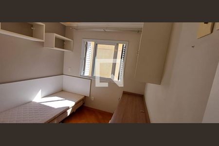 Casa à venda com 4 quartos, 208m² em Jardim Passargada I, Cotia