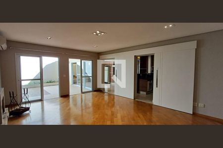 Casa à venda com 4 quartos, 208m² em Jardim Passargada I, Cotia