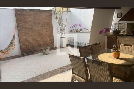 Casa à venda com 3 quartos, 180m² em Butantã, São Paulo