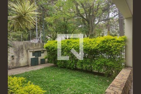 Casa à venda com 3 quartos, 220m² em Vila Pirajussara, São Paulo