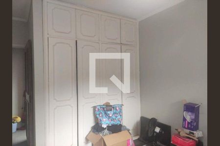 Casa à venda com 3 quartos, 220m² em Vila Pirajussara, São Paulo